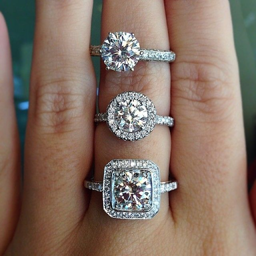 Your guide to halo engagement rings