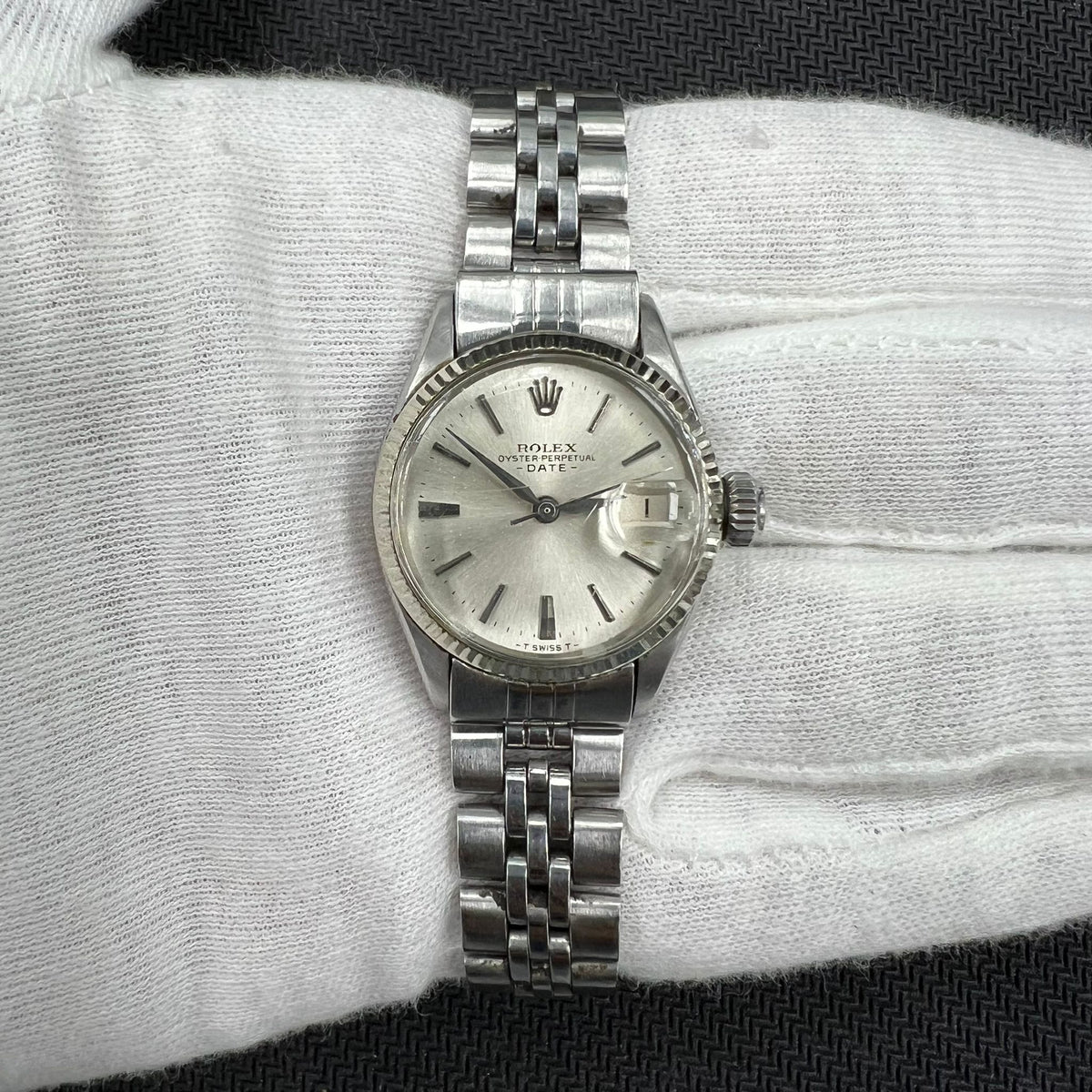 Rolex oyster perpetual date 6517