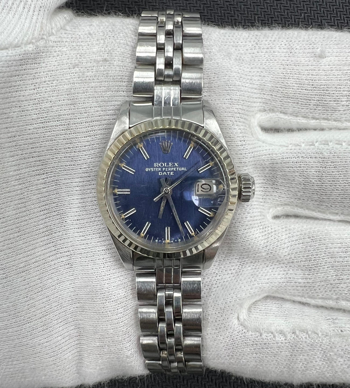 Rolex oyster perpetual date 6917