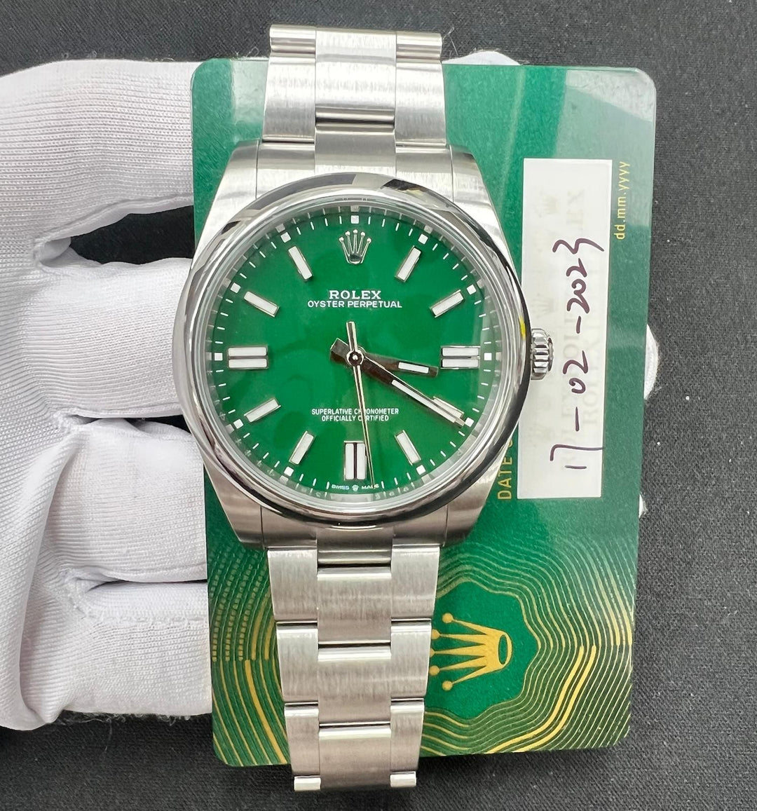 ROLEX OYSTER PERPETUAL 124300