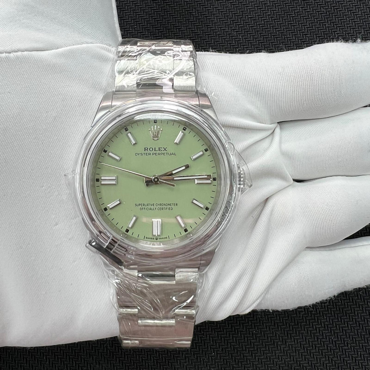 Rolex oyster perpetual 126000